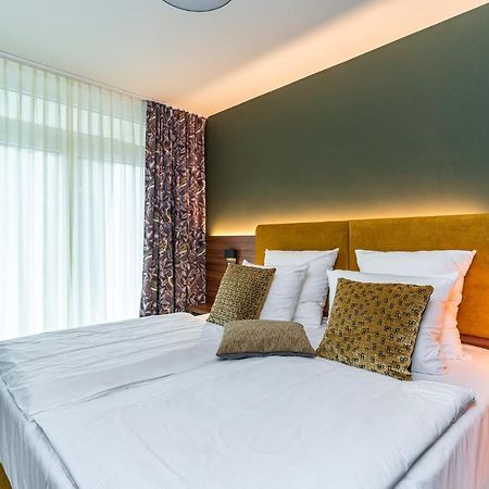 Waldhotel Tannenhaeuschen Везел Екстериор снимка