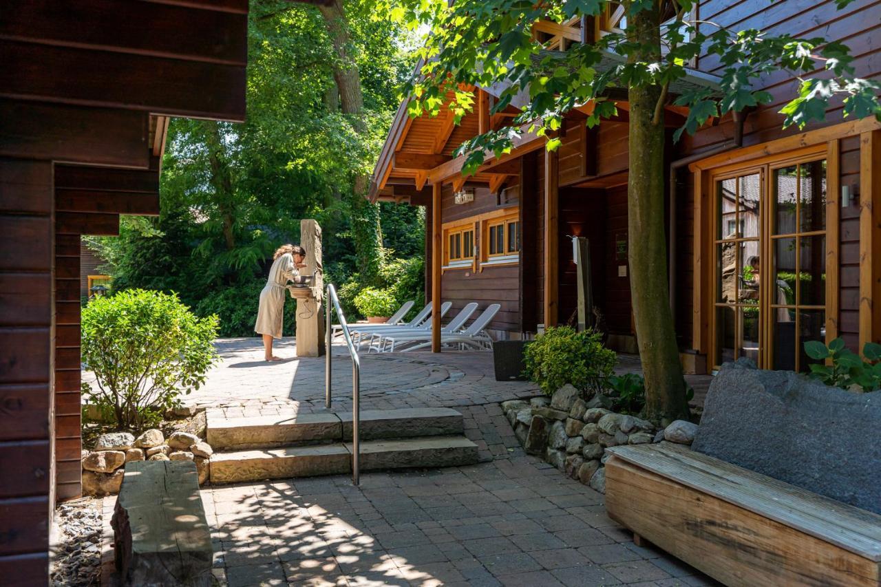 Waldhotel Tannenhaeuschen Везел Екстериор снимка