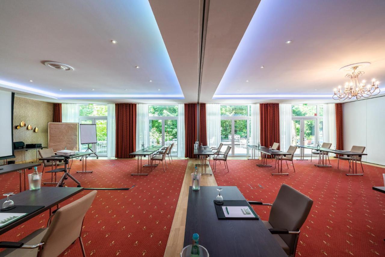 Waldhotel Tannenhaeuschen Везел Екстериор снимка