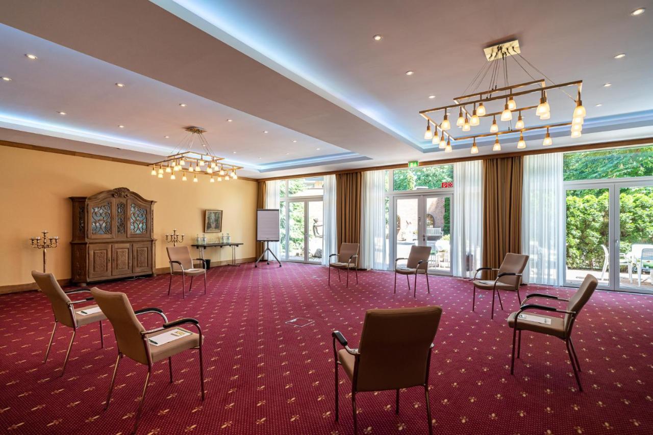 Waldhotel Tannenhaeuschen Везел Екстериор снимка