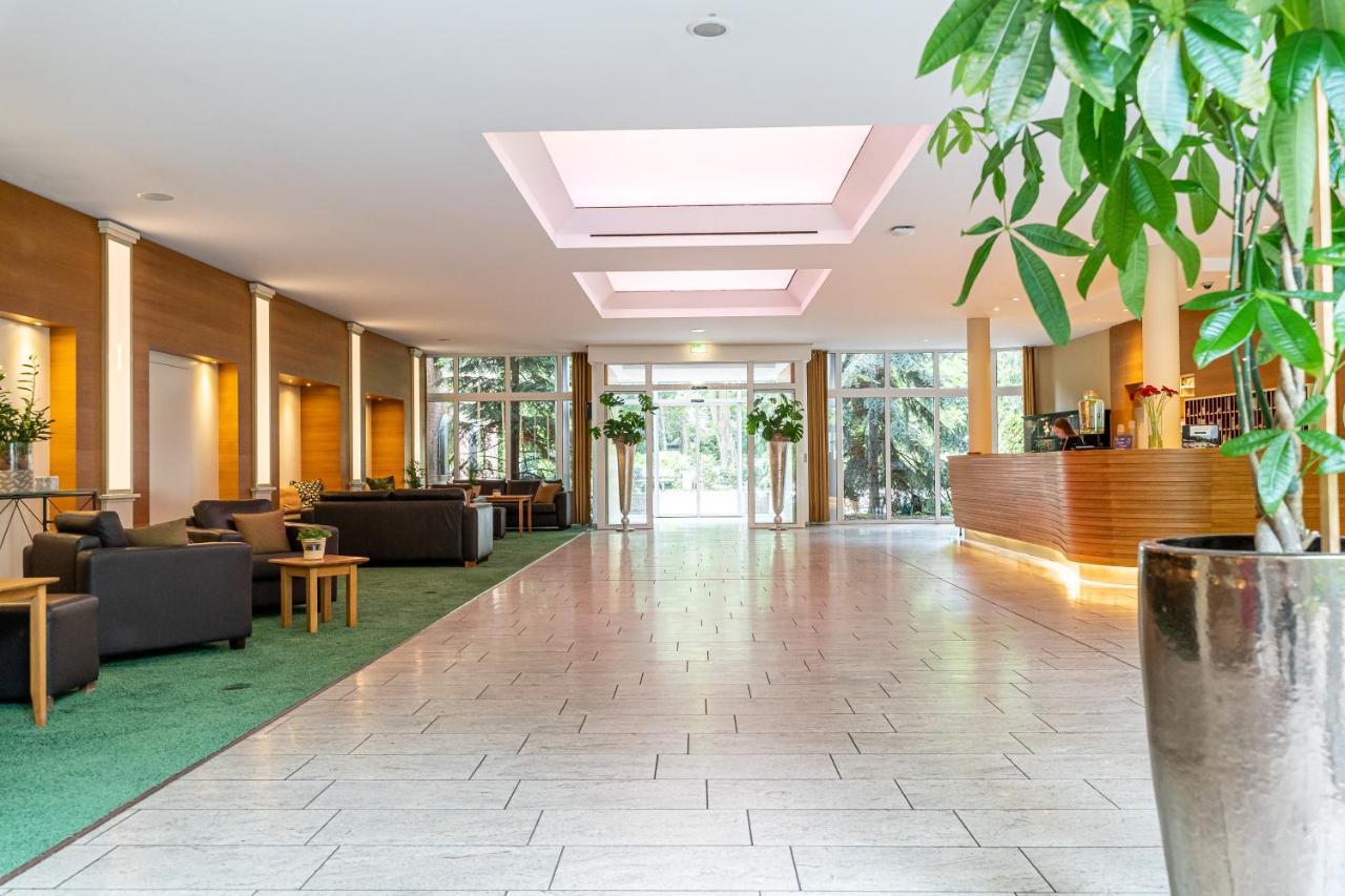 Waldhotel Tannenhaeuschen Везел Екстериор снимка