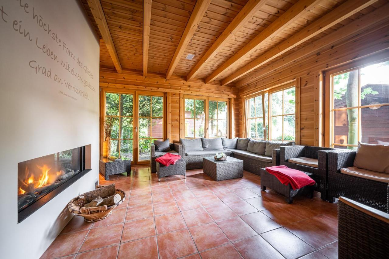 Waldhotel Tannenhaeuschen Везел Екстериор снимка