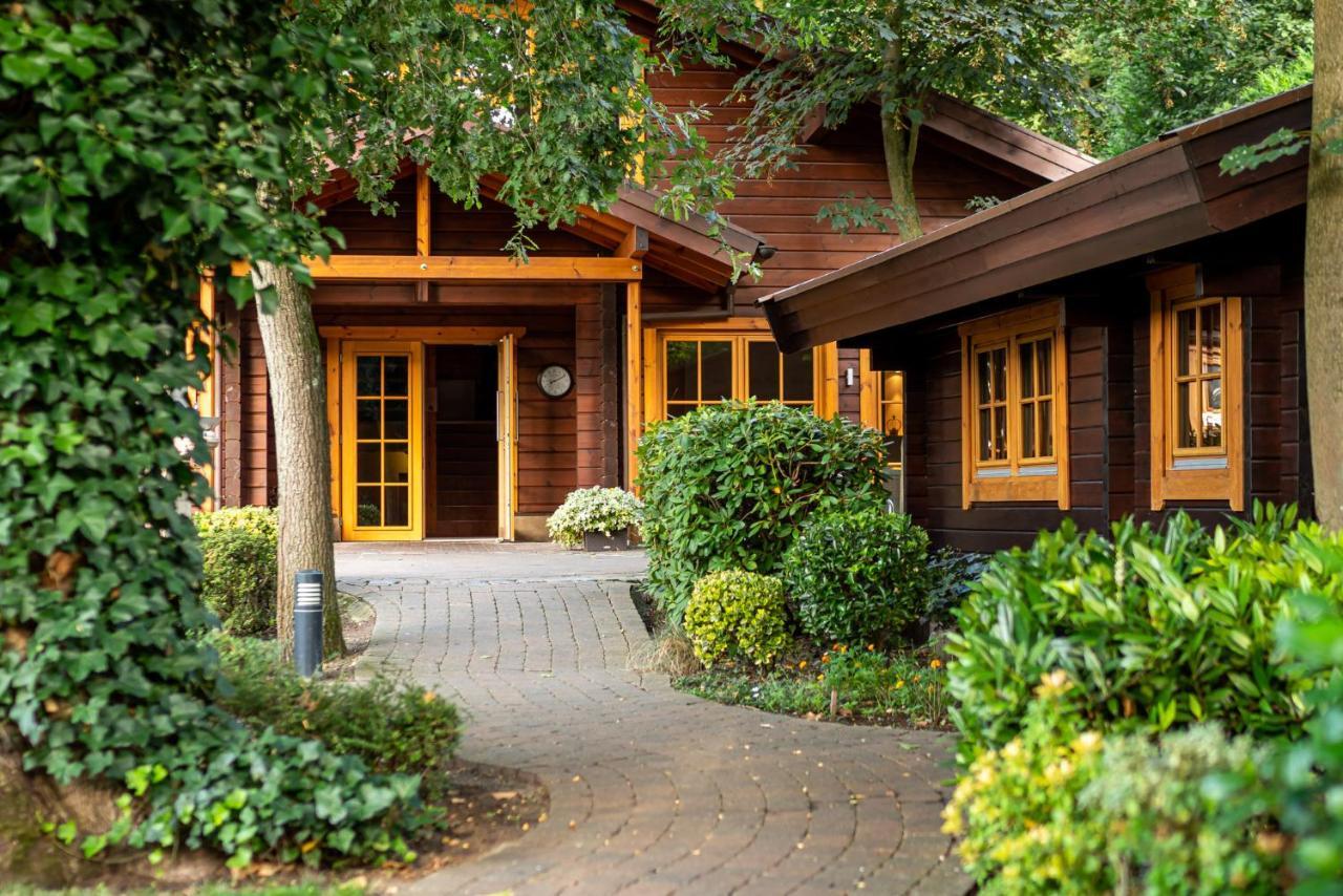 Waldhotel Tannenhaeuschen Везел Екстериор снимка