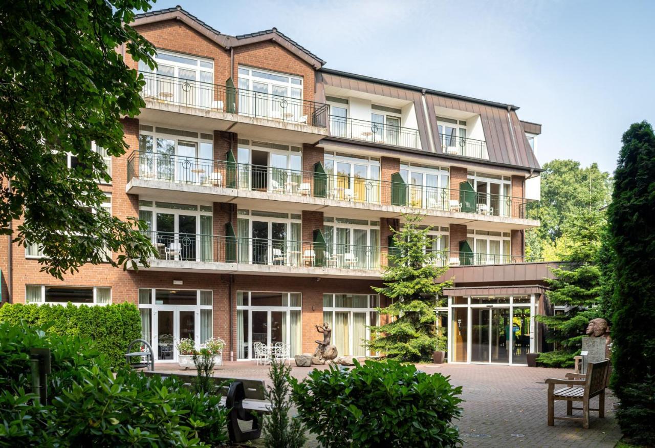 Waldhotel Tannenhaeuschen Везел Екстериор снимка